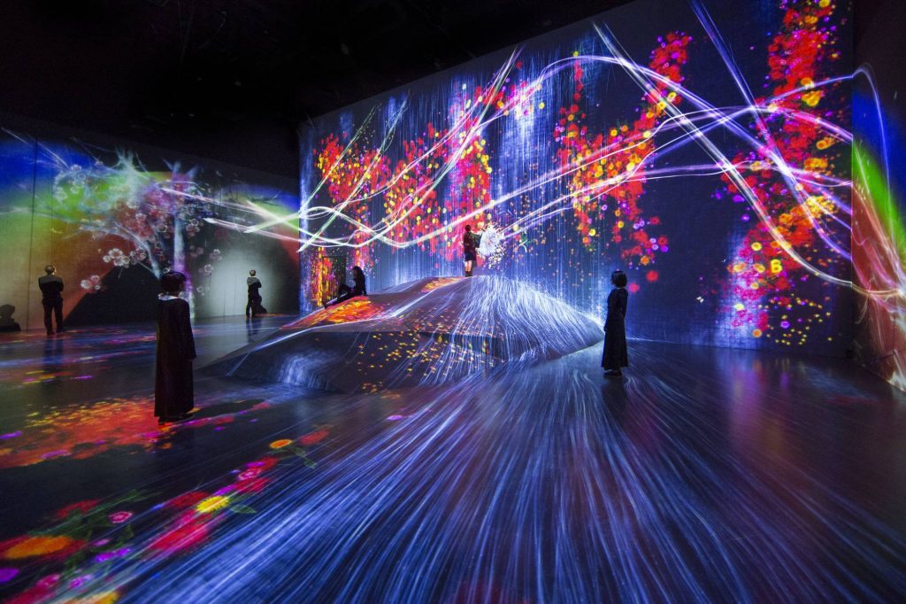 teamLab Borderless universe of water particles